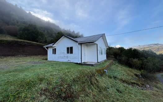 Casa en Sector Pangal Bajo Parcela de 5.000m2, Puerto Aysen