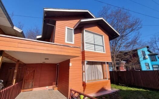Venta de Casa en Jardines del Sur 4D 2 B 1E Ribera Sur Puerto Aysen